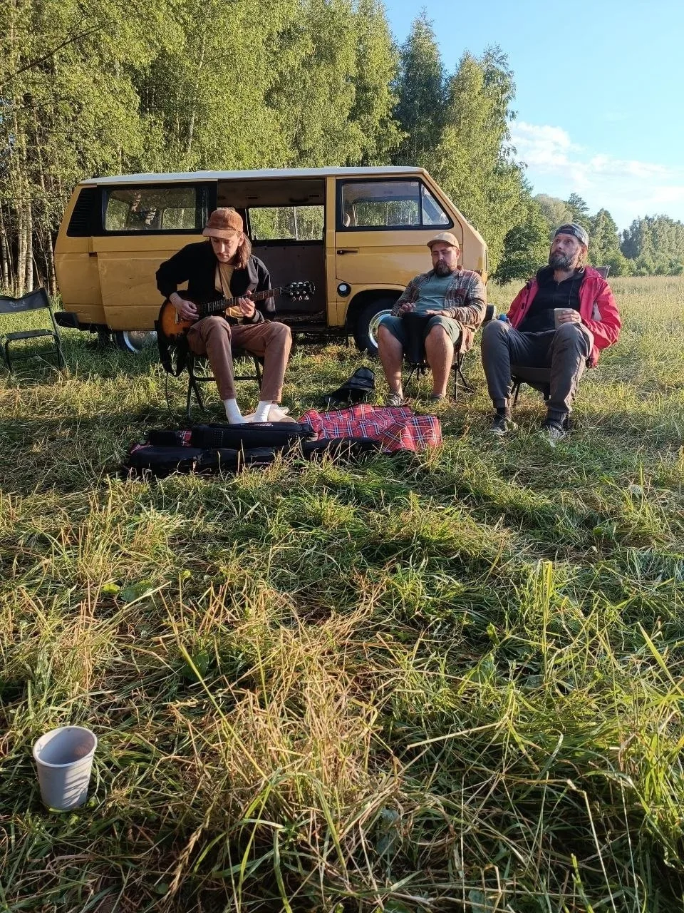 Группа «Дайте танк (!)» знает толк в отдыхе