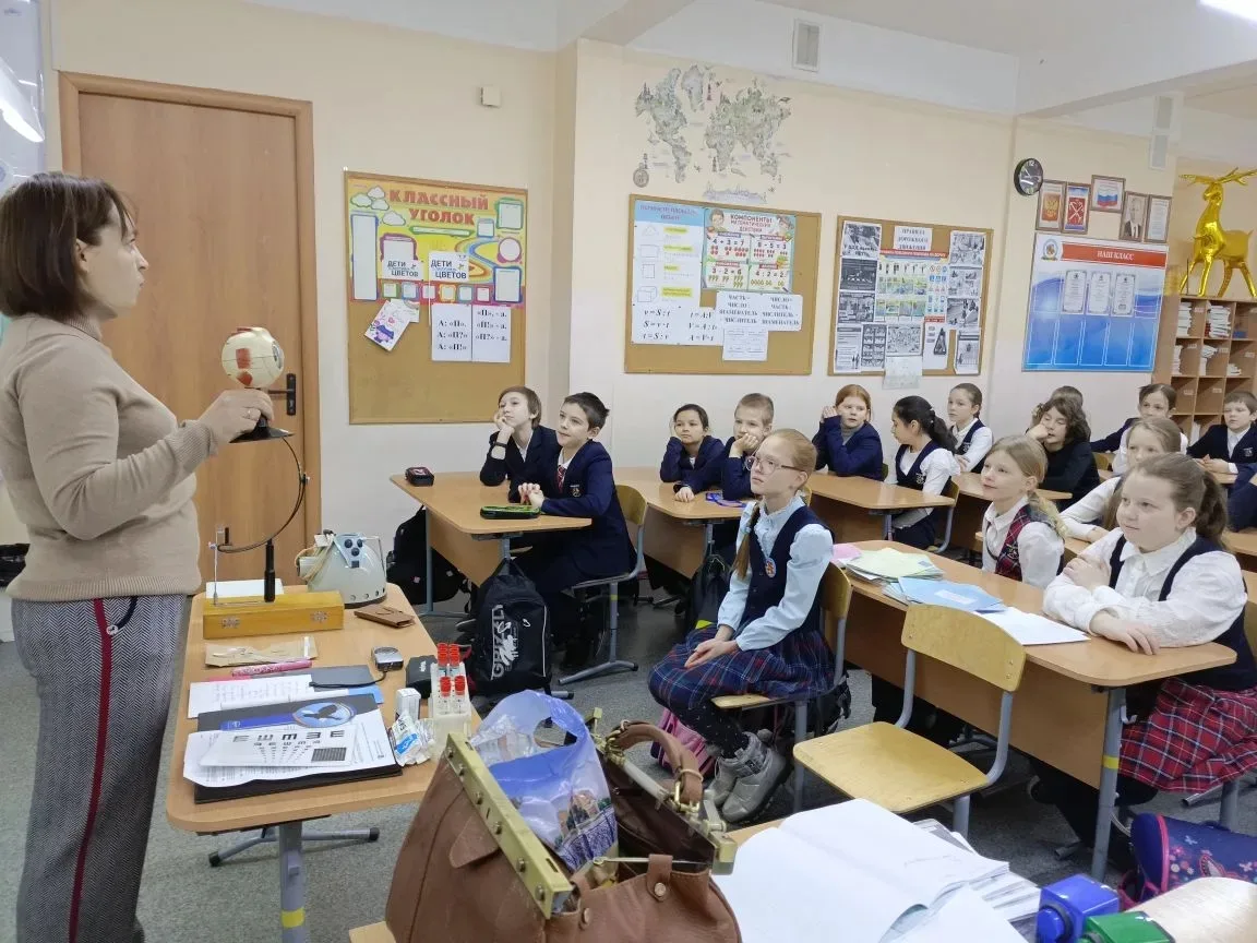 НЕДЕЛЯ НАУКИ. ВСТРЕЧА С ИНТЕРЕСНЫМИ ЛЮДЬМИ  Сегодня в 4в и 7а классе прошли необычные уроки, которые