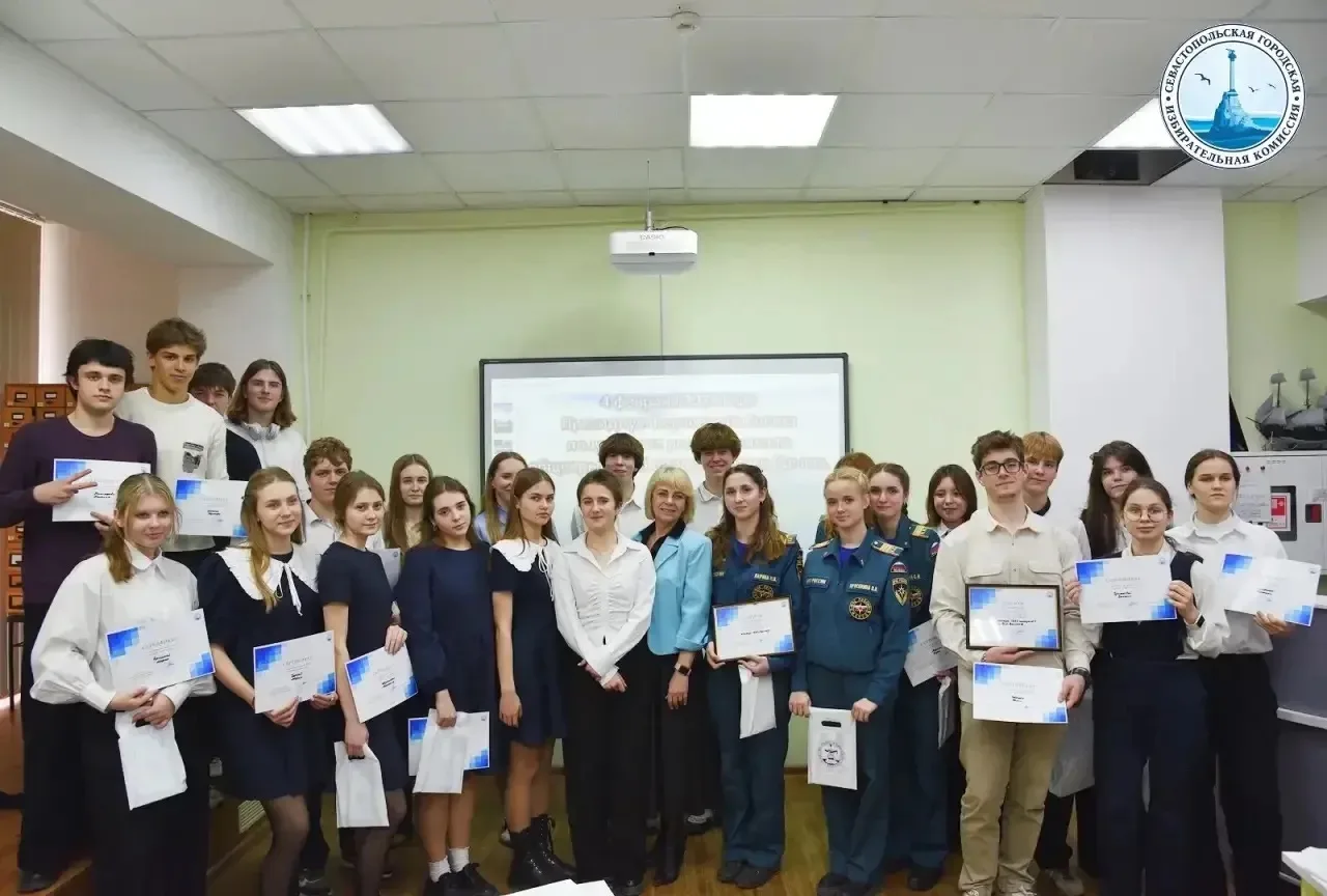 🏆 Команда Гимназии 7 – победитель деловой игры!  🇷🇺 В годовщину исторического референдума будущие из