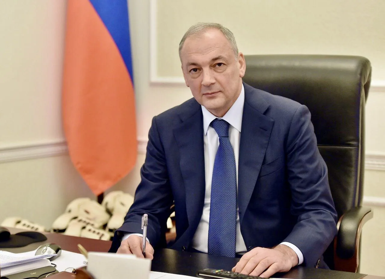 Заместитель Руководителя Администрации Президента России Магомедсалам Магомедов поздрав...