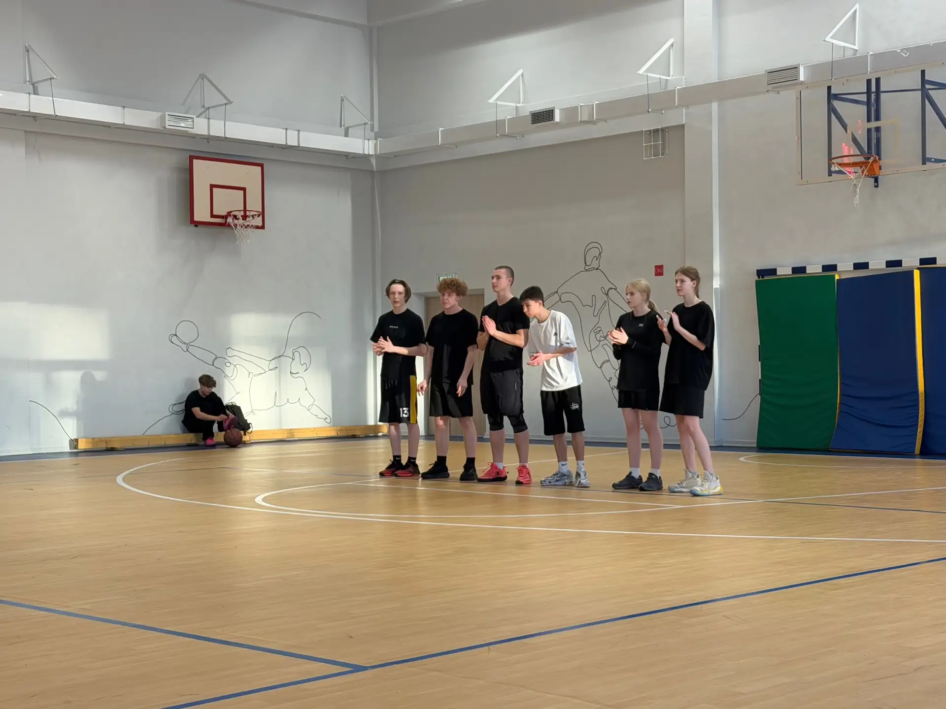 Результаты турнира по баскетболу🏀:  ~ 7-е классы: 1 место - 7Е 2 место - 7А 3 место - 7З  ~ 8-е клас