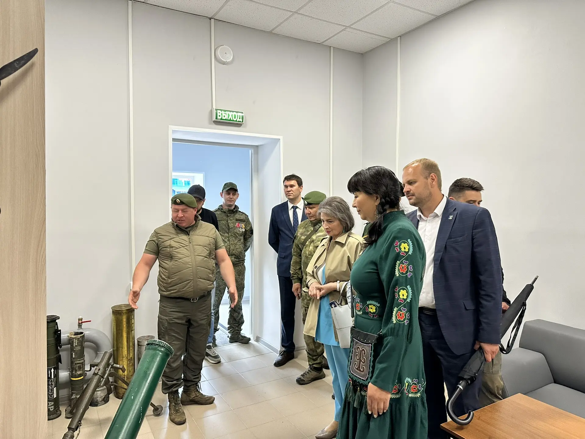 Вместе с гостями посетили Центр поддержки участников специальной военной операции и членов их семей.