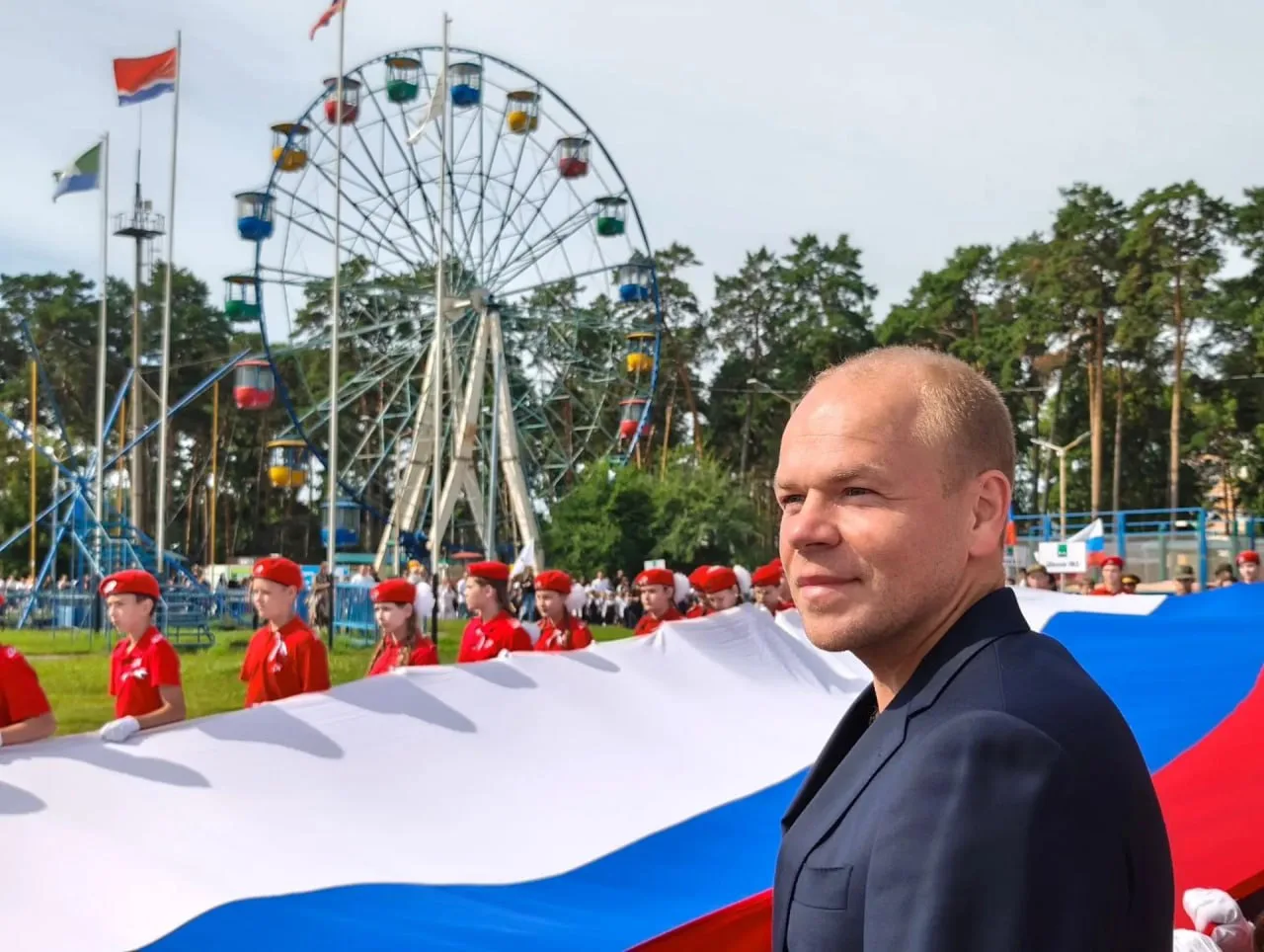 ⚡️‎ОКОЛО ТЫСЯЧИ ЖИТЕЛЕЙ БЕЛОГОРСКА ТОРЖЕСТВЕННО  ВСТРЕТИЛИ  ДЕНЬ ГОСУДАРСТВЕННОГО ФЛАГА...