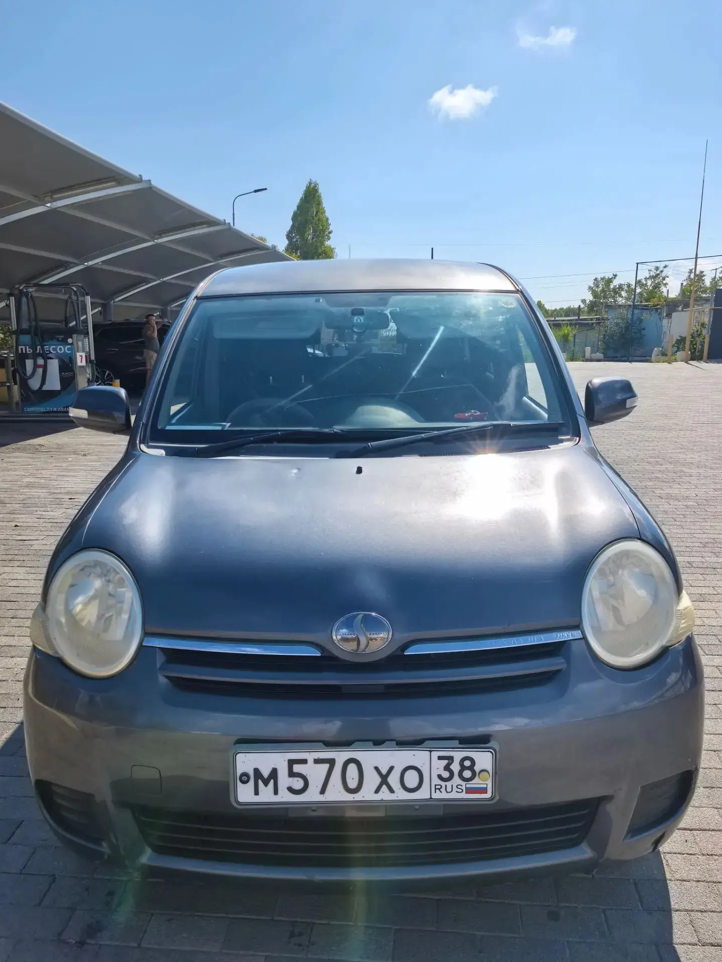 Toyota Sienta 2008г, пробег 299000, 7 мест, газ + бензин, второй владелец, сигнализация...