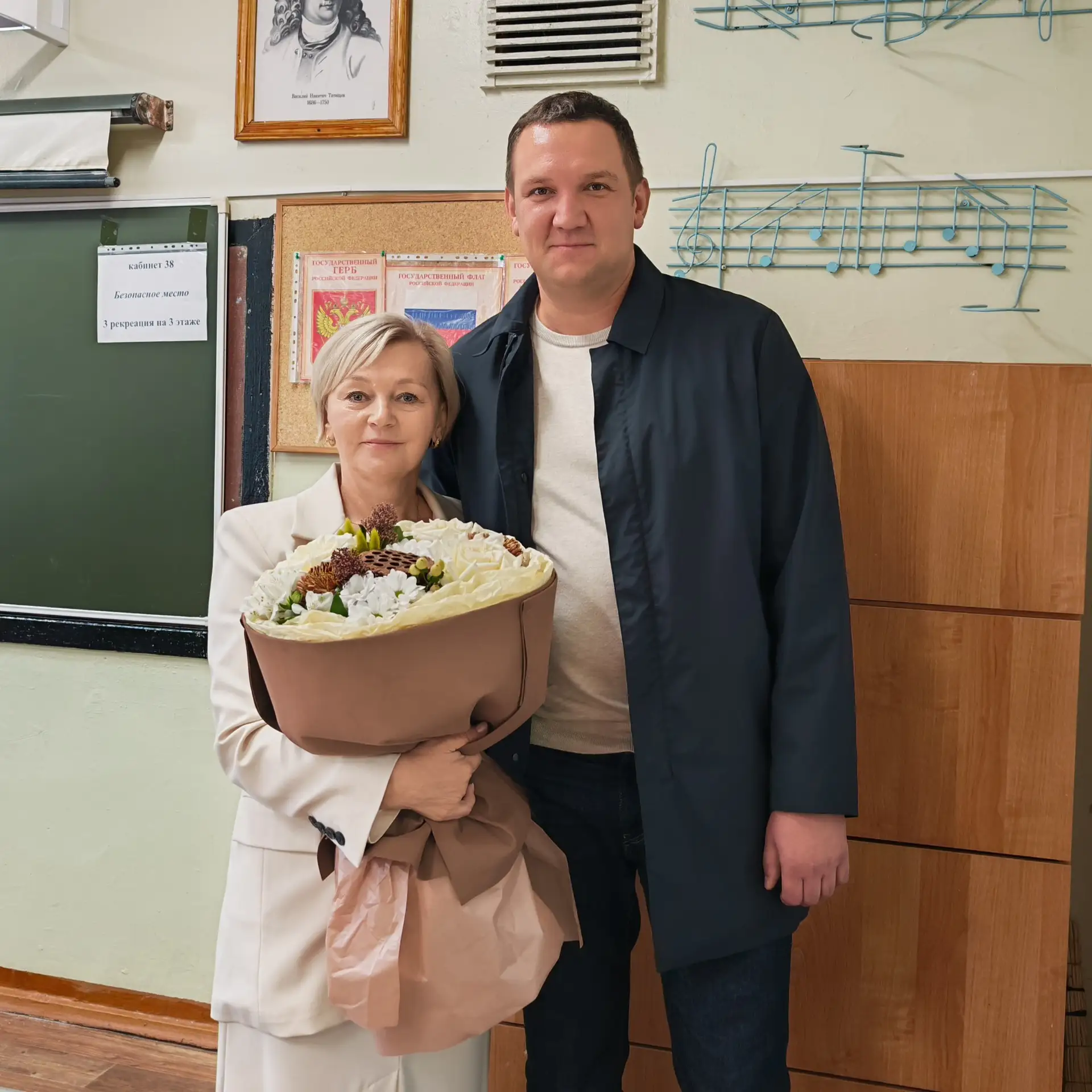 Сегодня на миг вернулся в школьные годы. Встретился со своей классной руководительницей...