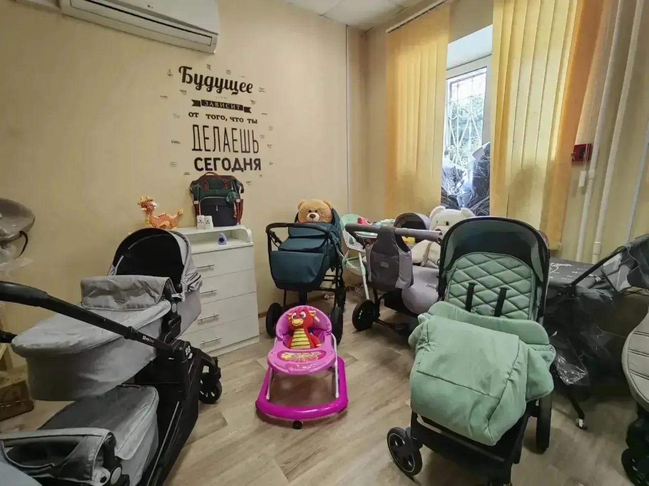 👨‍👩‍👧Бесплатный прокат вещей для новорожденных помогает семьям Смоленского округа экономить

По п