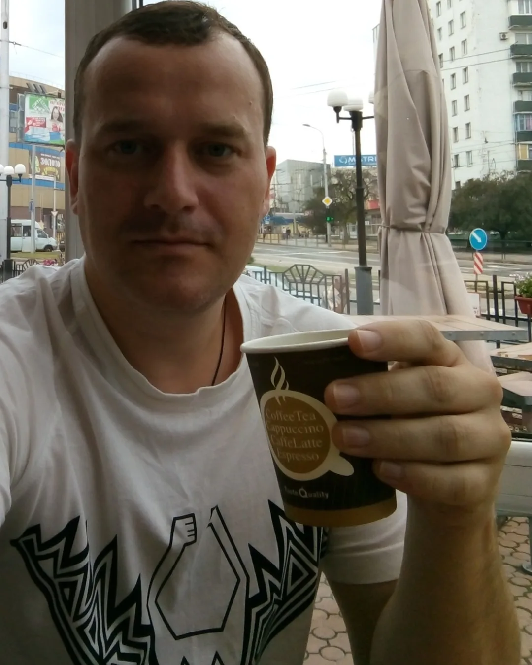 Осень ворвалась рыжей девчонкой,