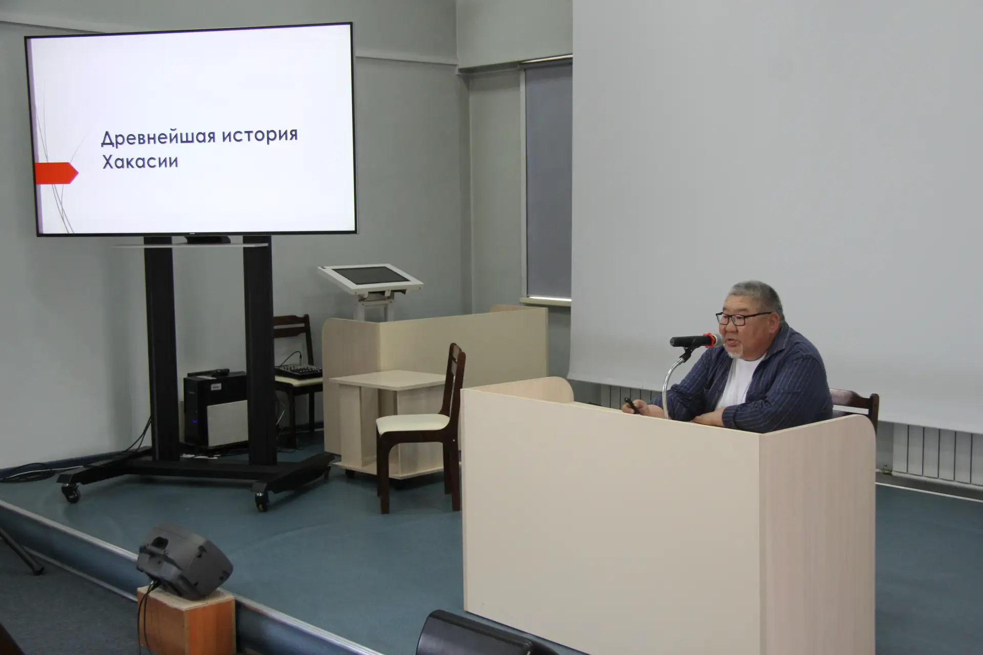 Сотрудники и ветераны УФСИН Хакасии приобщились к культурному наследию региона в рамках просветитель