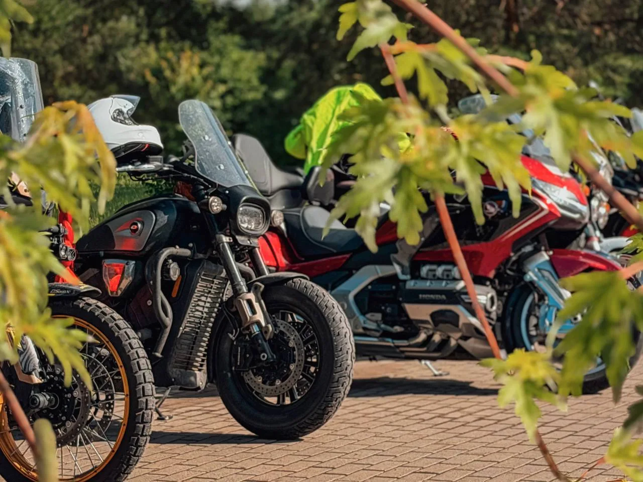 Друзья, приятно видеть вас и на дорогах, и на мотомероприятиях ✌️🏍️