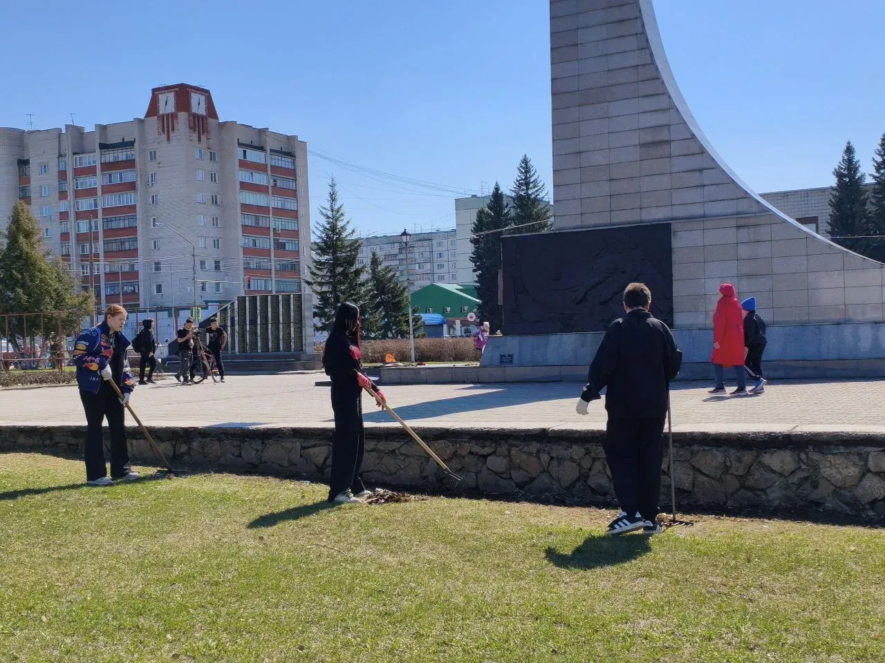 Учащиеся и педагоги Гимназии приняли участие во Всероссийском субботнике

24 апреля 2026 года учащие