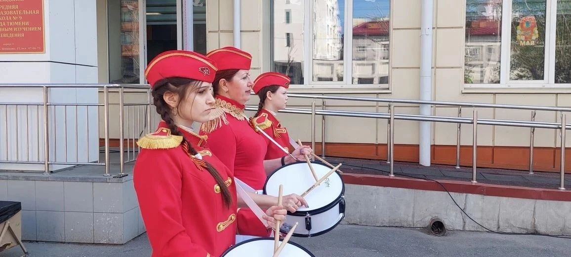 Два имени, два героя, два подвига: память навсегда  8 мая, в канун Дня Победы, в школе № 9 состоялос