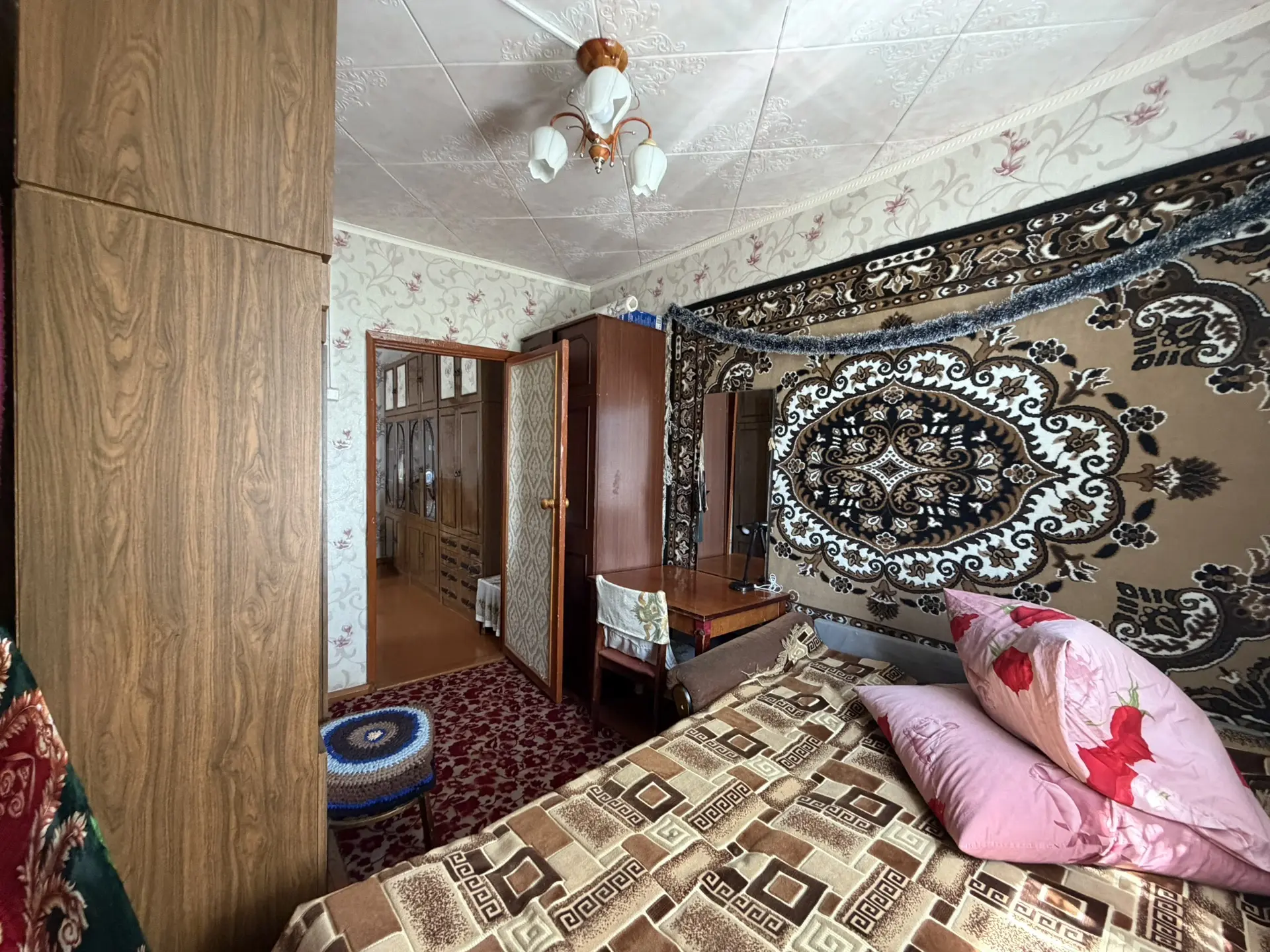 с. Ероховка Грачевский район ( 35 км расстояние до города Бузулука) в продаже добротный дом оформлен