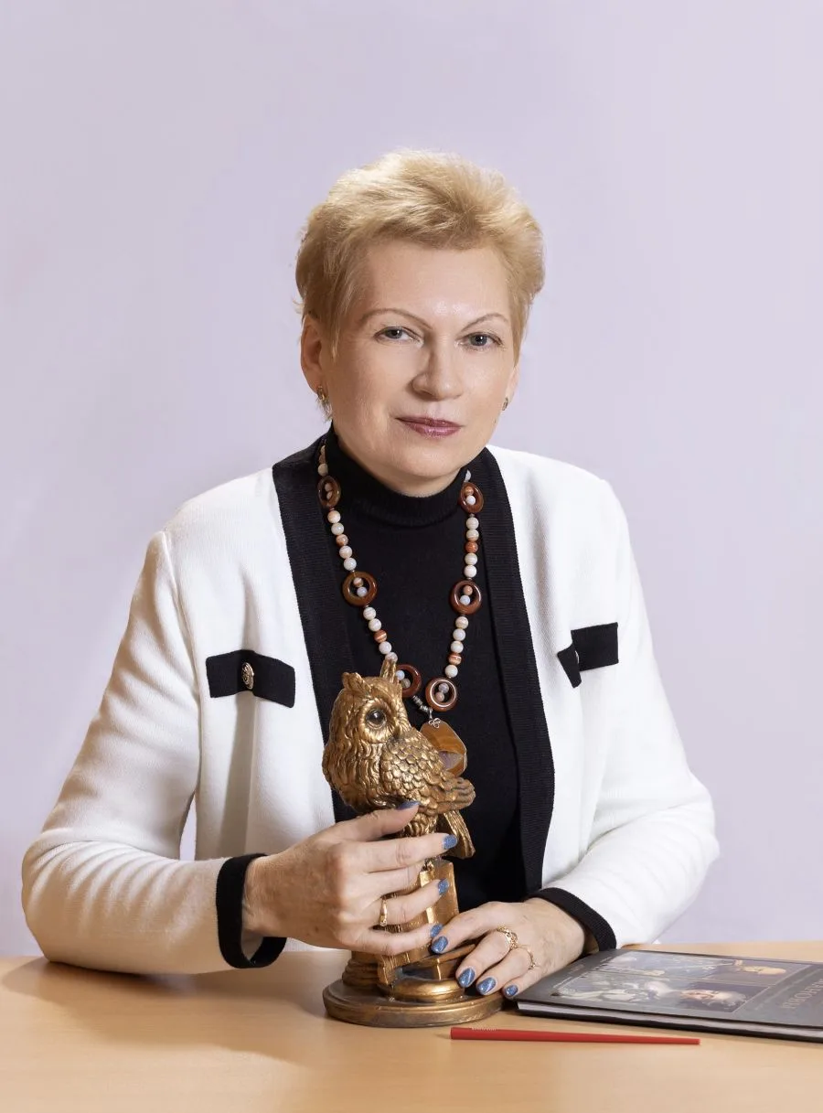 🎉 С юбилеем! 📚✨

💖 Сегодня свой праздник отмечает наш замечательный, добрый и мудрый учитель —  Е