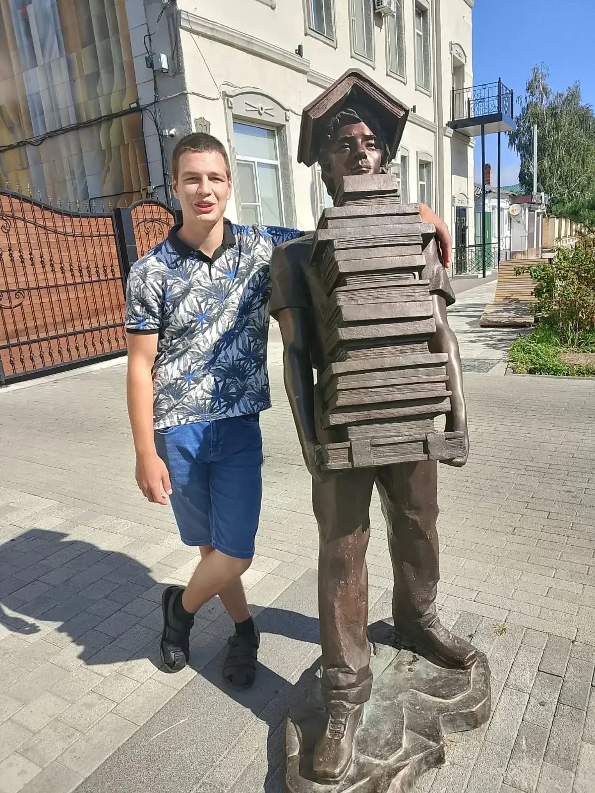 Лето — это маленькая жизнь! ☀️ И наши дети проживают её на полную катушку. Каникулы в самом разгаре,