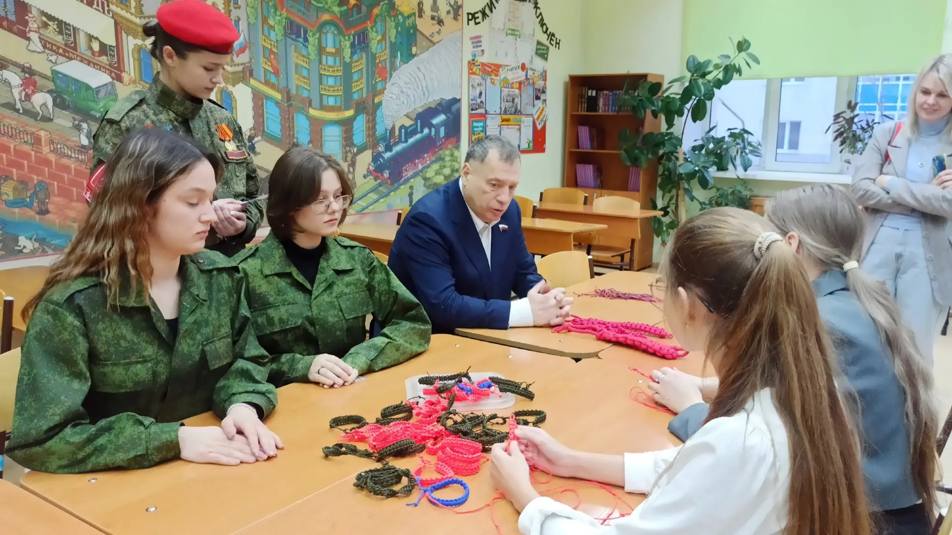 Благотворительная гуманитарная акция «Мастерская добра: Сибирское тепло для СВО» ❤️  12 декабря обуч
