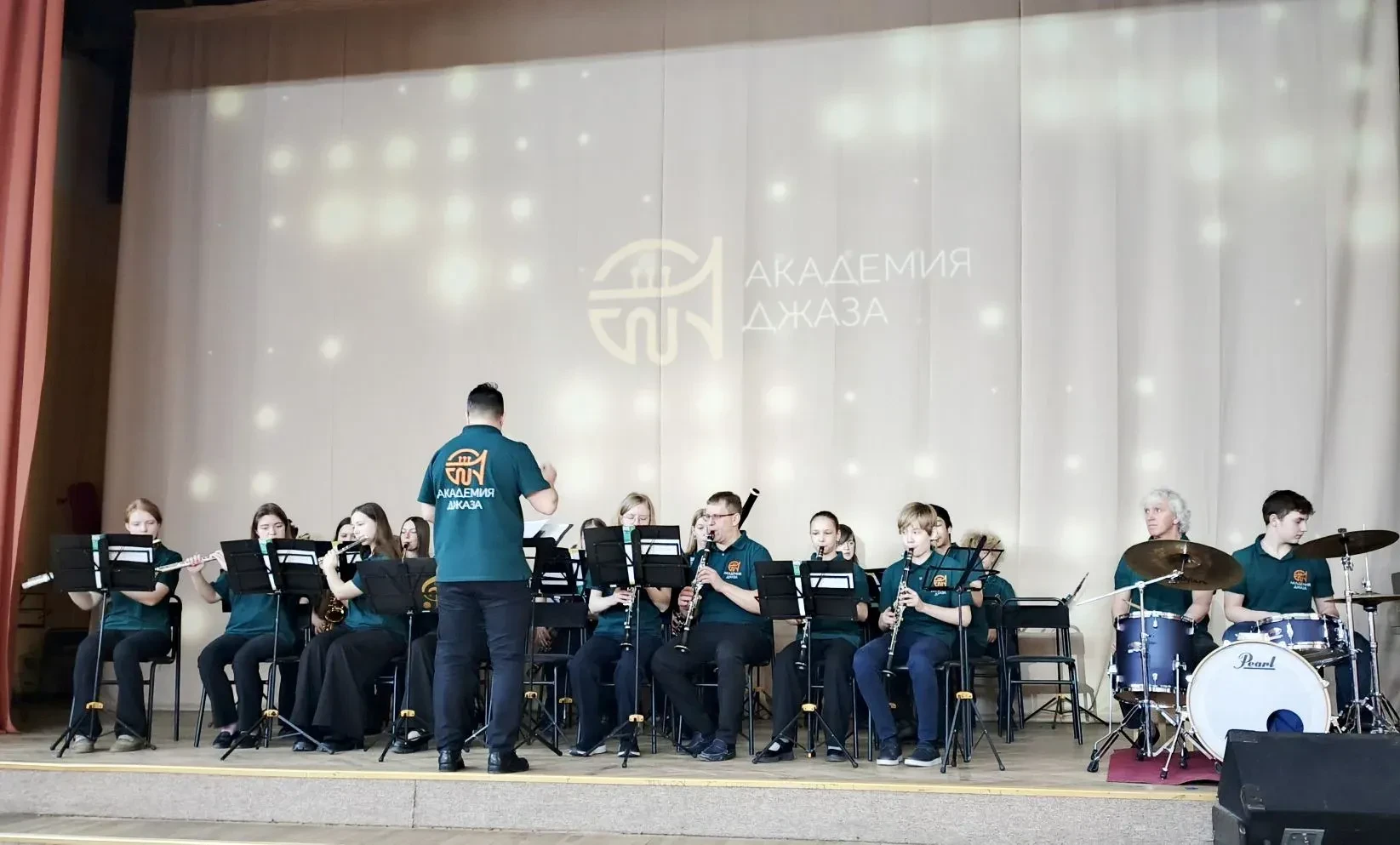 День знакомства и новых надежд! 😊  Совсем недавно в ШИК 16 прошел День открытых дверей для будущих п