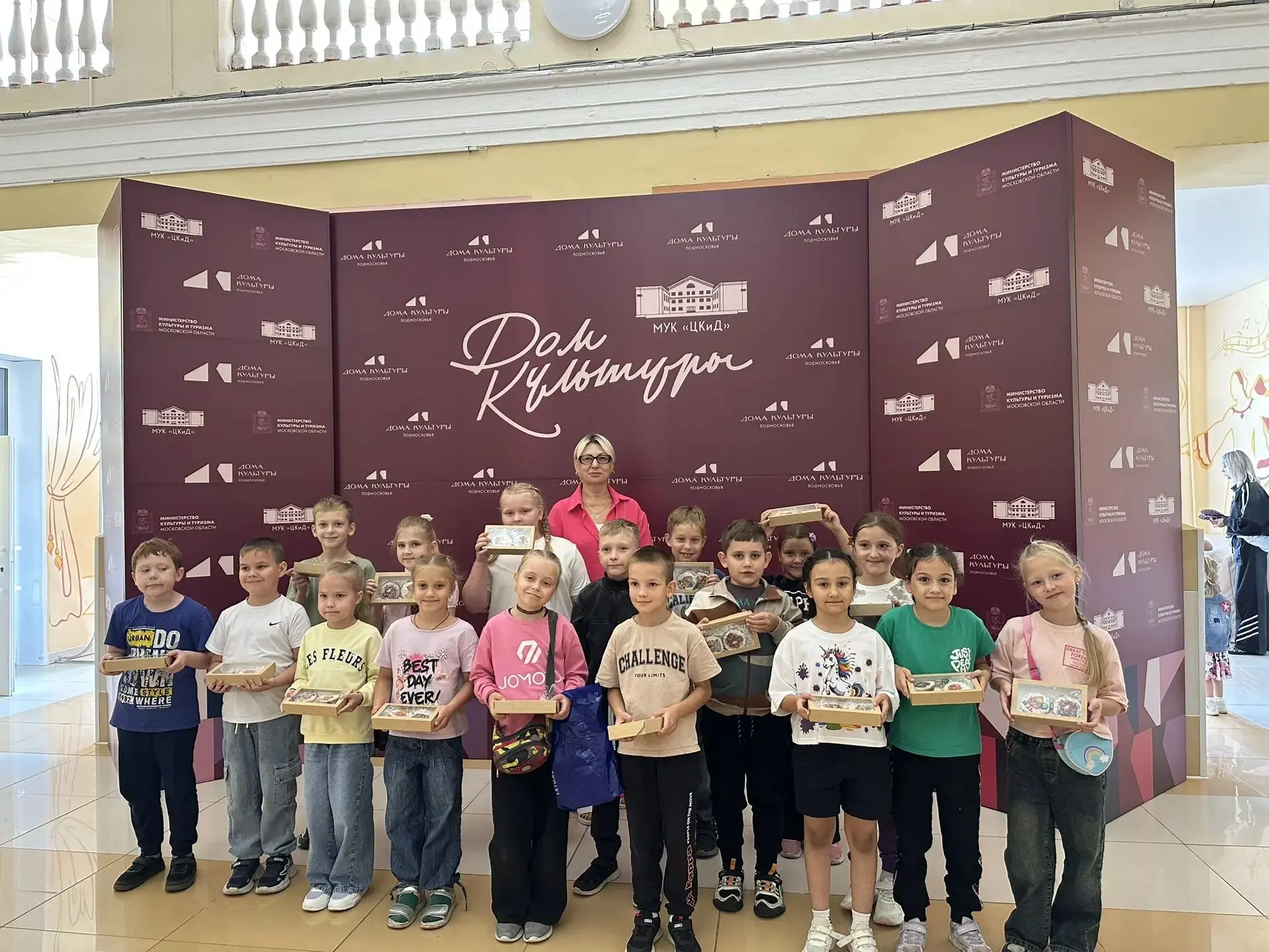 УЧАЩИЕСЯ 2-2 КЛАССА ПОДЕЛИЛИСЬ ЛЕТНИМИ ВПЕЧАТЛЕНИЯМИ И ПОСЕТИЛИ УВЛЕКАТЕЛЬНЫЙ МАСТЕР-КЛ...