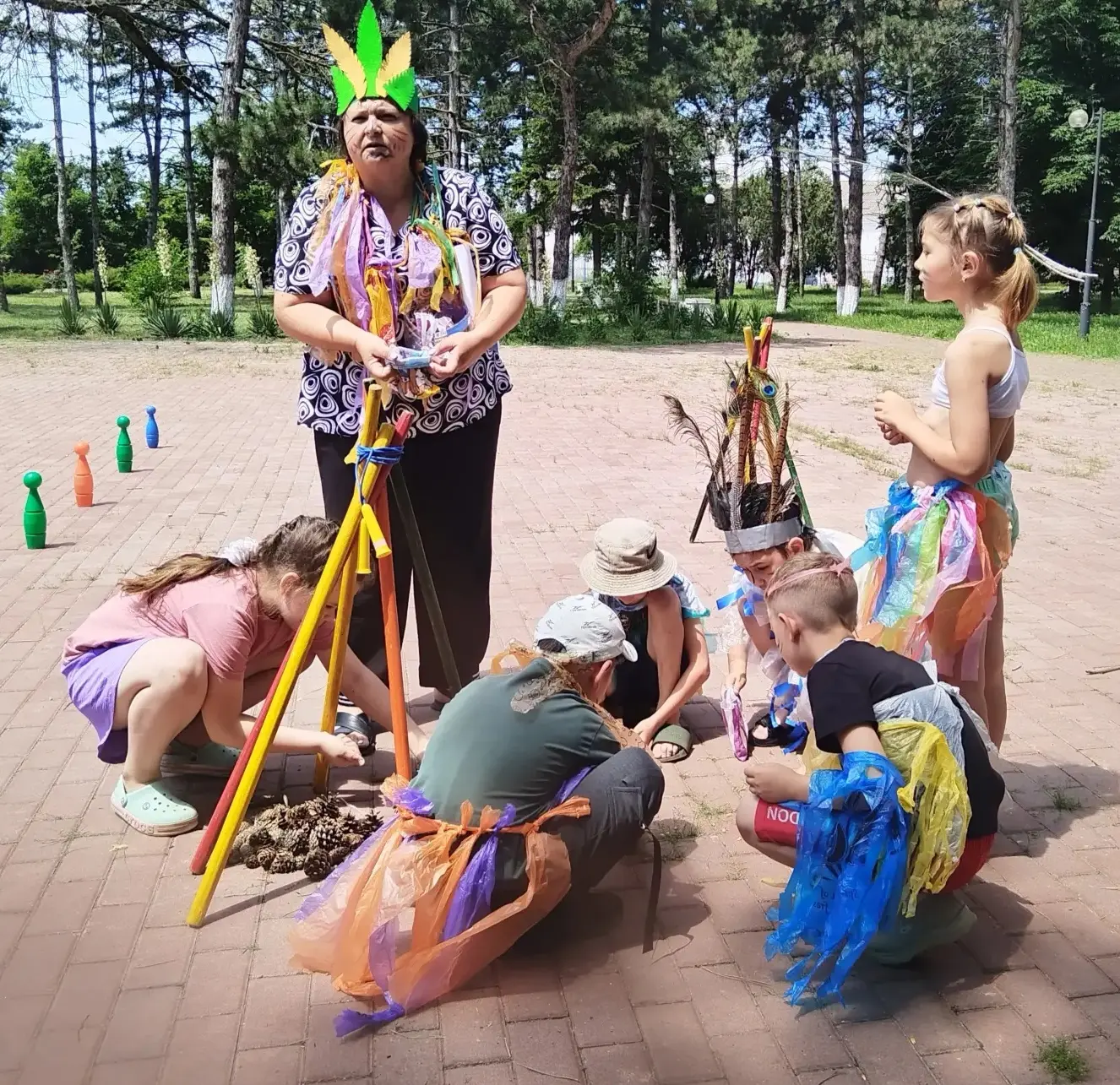 🏹 В лагере дневного пребывания «Виктория» прошёл настоящий День индейца— день, полный приключений, 