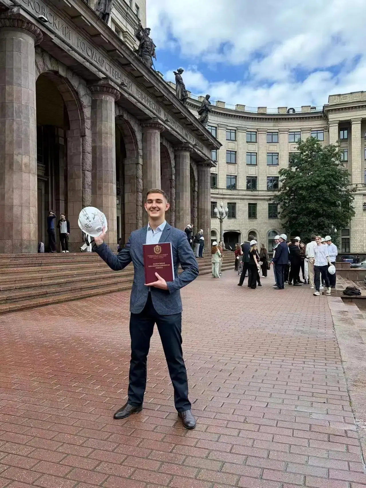 Повод для гордости: успехи наших выпускников!🏆 
Мы с радостью сообщаем об очередном достижении свое