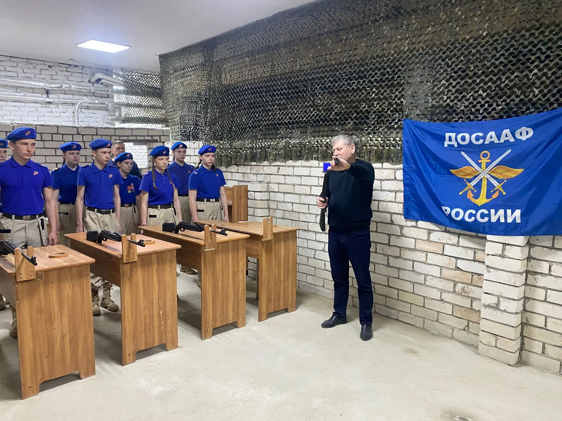 2-3 апреля на базе СОШ № 30 г. Михайловска прошло соревнование "Меткий стрелок» среди юнармейских от