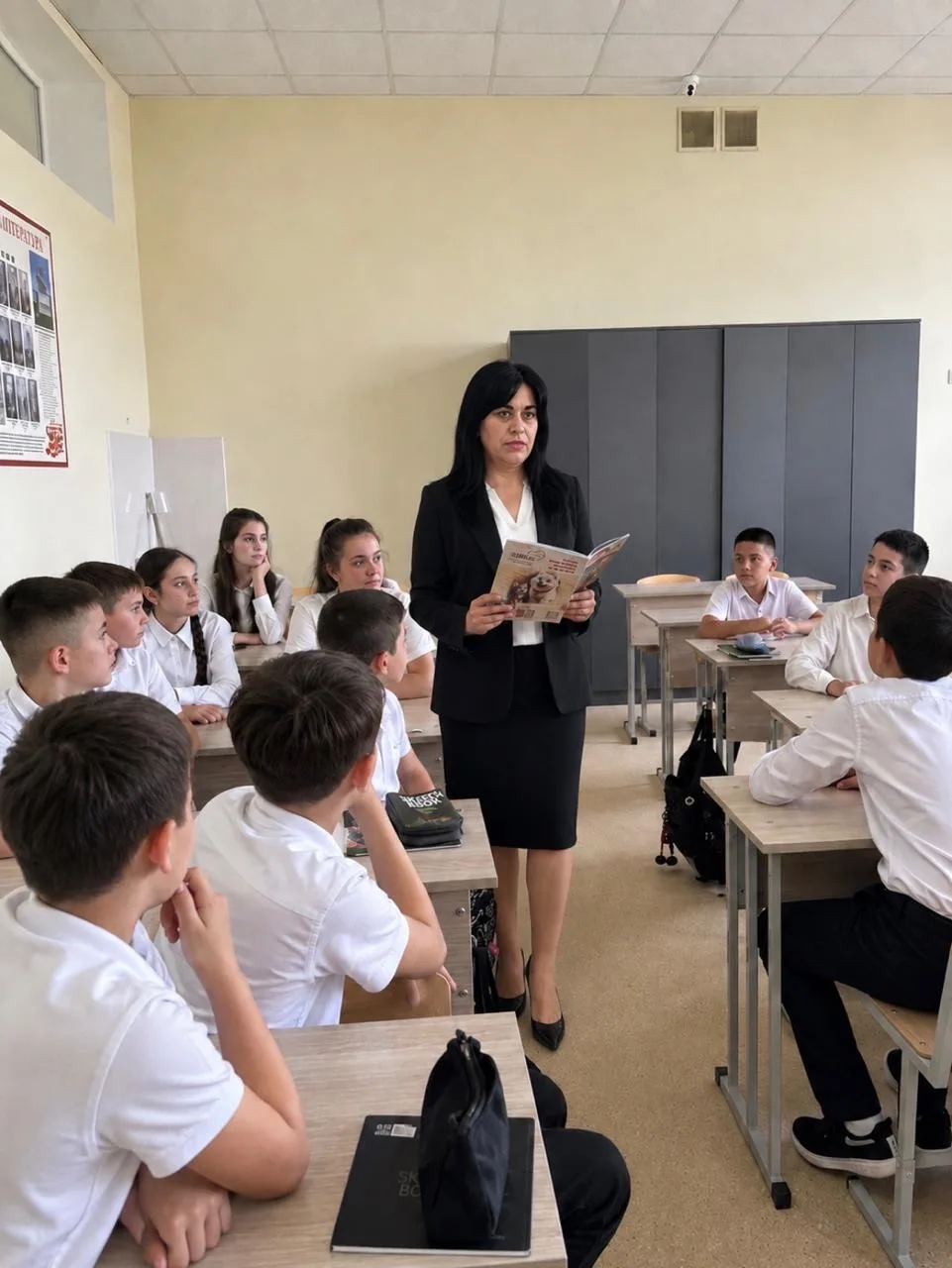 🔷️В День языков народов России сотрудники отдела текущей периодики познакомили с разно...