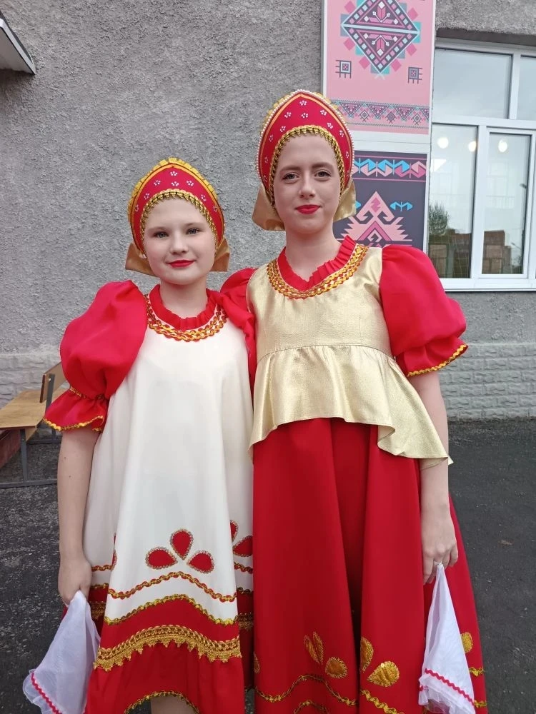 Дети сотрудников Омского ЦСМ выступили на межнациональном празднике «Во имя мира на зем...