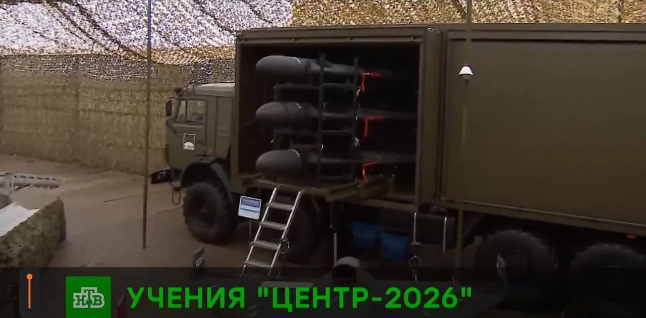 🛑 На учениях "Центр-2026" мельком была показана ранее не афишируемая пусковая установк...