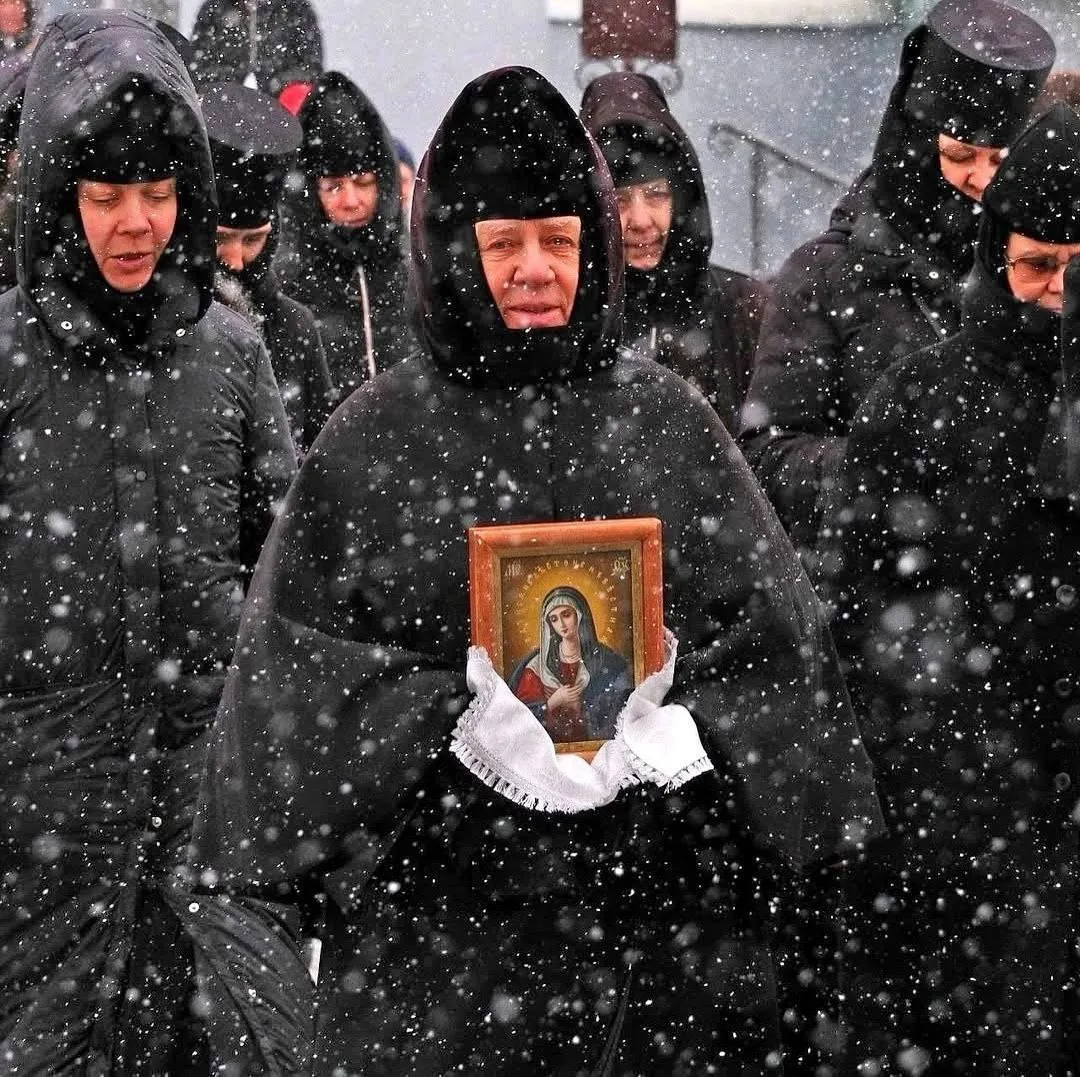 ❗️Жаловаться не надо. Надо трудиться. И завидовать не надо. Надо трудиться. Унывать тож...