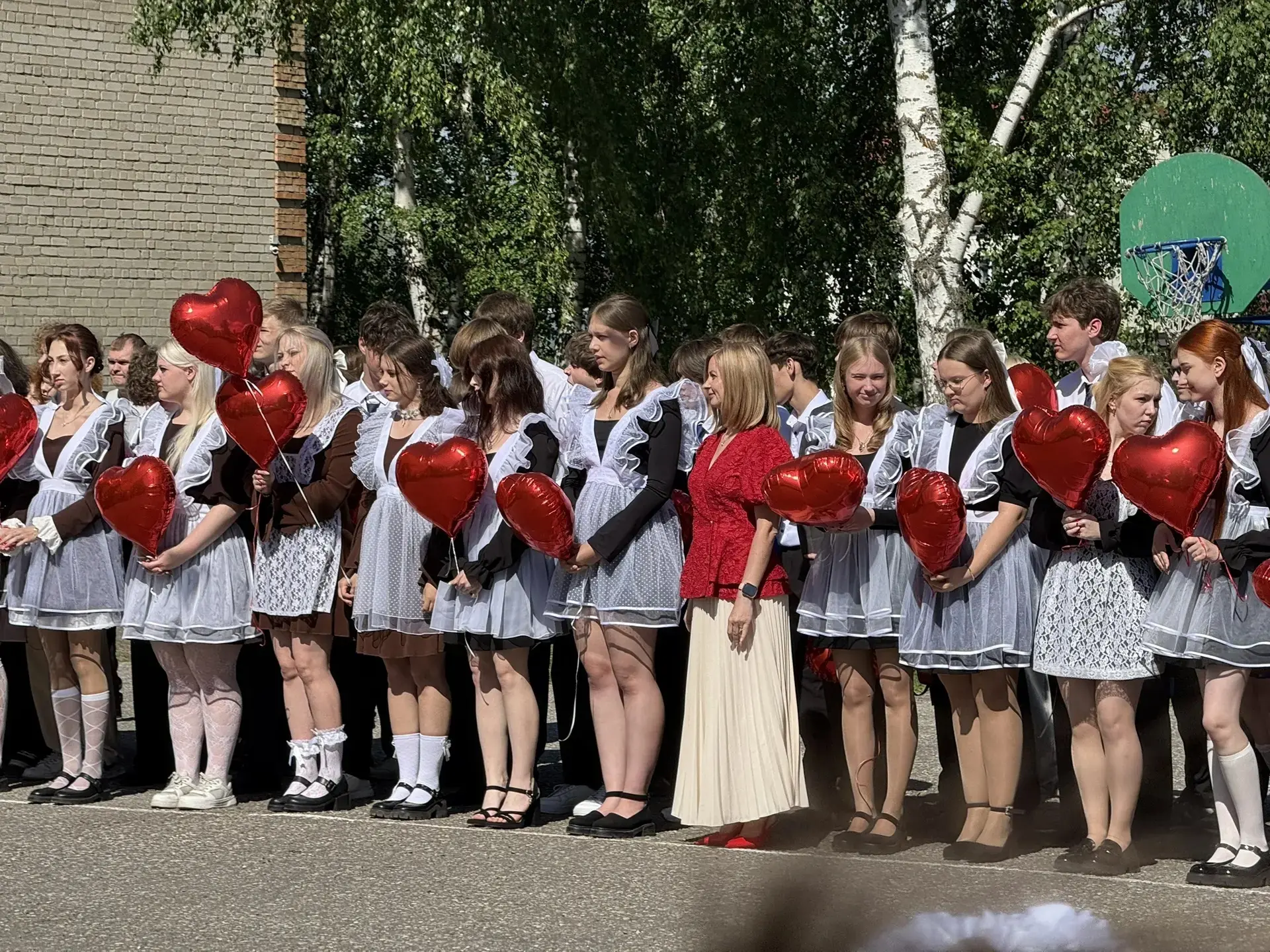 ✨ Последний звонок: трогательно, красиво, навсегда в памяти ✨  🔔 26 мая в нашей школе прозвенел посл