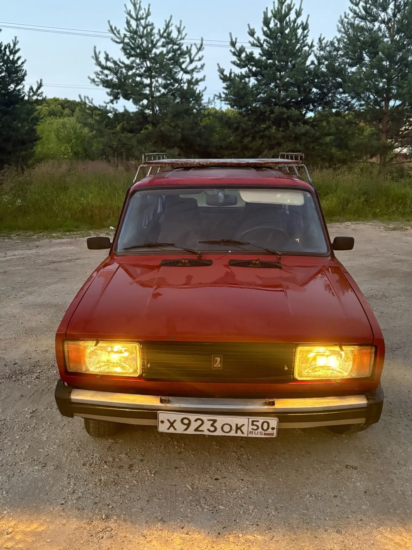 Продам машину 1997 года выпуска, два собственника, авто из под деда, ездил один  дед ,а...