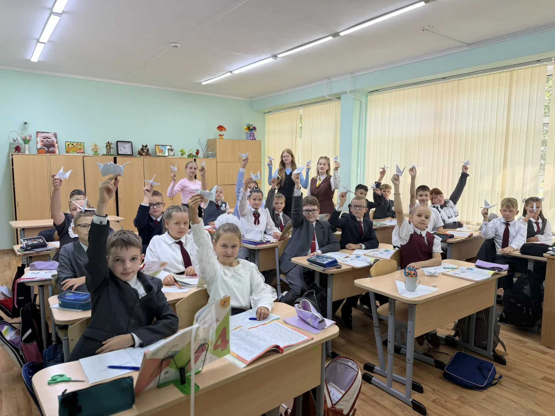 🕊«Журавлики памяти» и разговор по душам: в гимназии № 6 бережно хранят память о важном