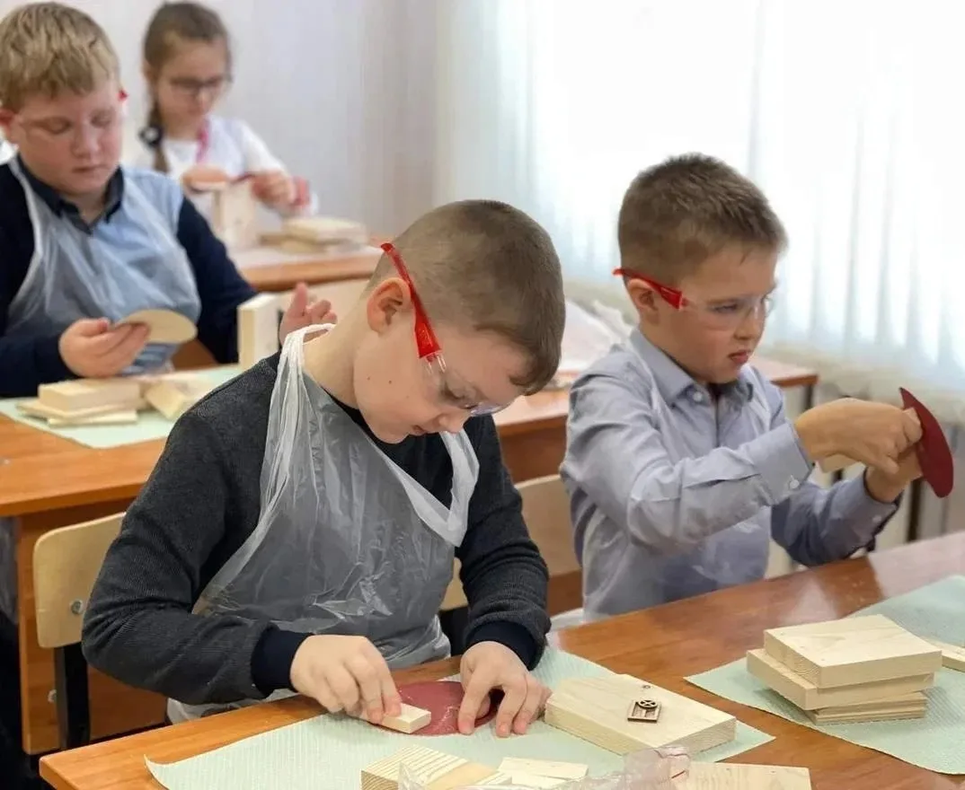 🏤👫"ТУКИ–ТУКИ" В ГОСТЯХ У 1Г И 1Д КЛАССОВ👫🏤  К нам в гости пришла мастерская "Туки – Туки", которая п
