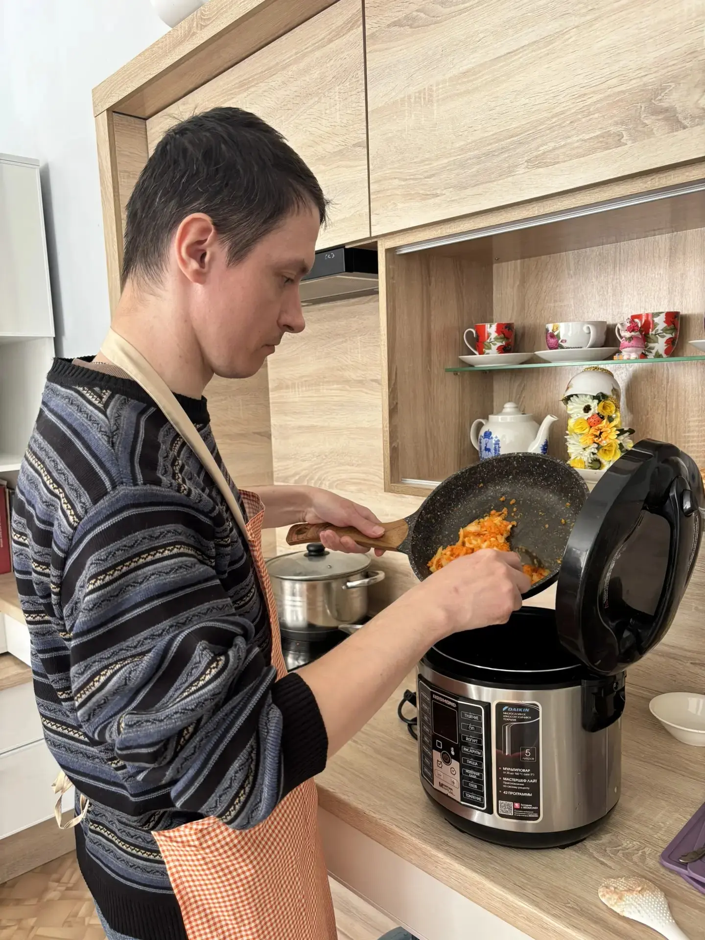 Макароны с тушёнкой: путь к независимости 🥘