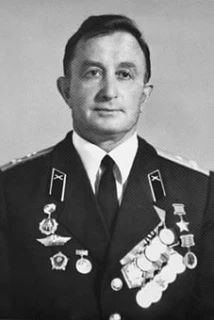 ИСТРЕБИТЕЛЬ "ФАНТОМОВ"