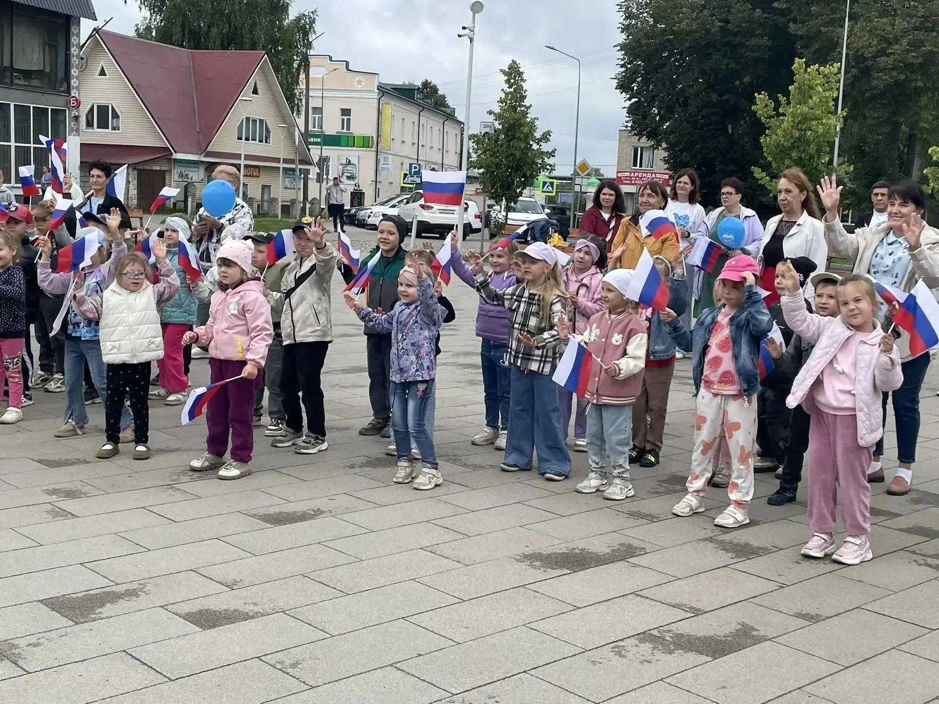 Сегодня ребята нашего сада присутствовали на торжественном мероприятии, посвящённом Дню...