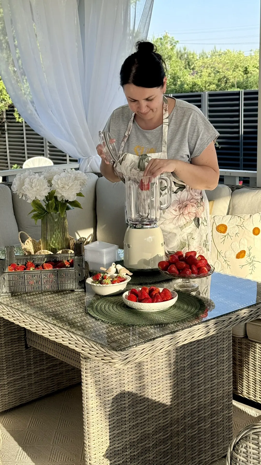 Заготовки из 🍓КЛУБНИКИ.

Сезон этой вкусной ягоды в самом разгаре. Поэтому я начинаю делать заготов