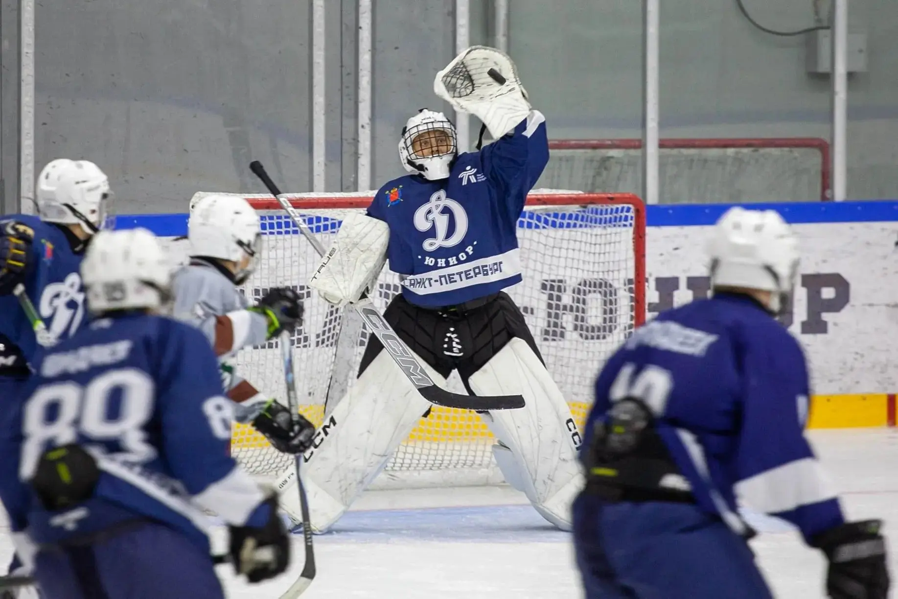 🏒 Алексей Новоселецкий — лучший вратарь Санкт-Петербурга! В нашей гимназии учатся не только отличник
