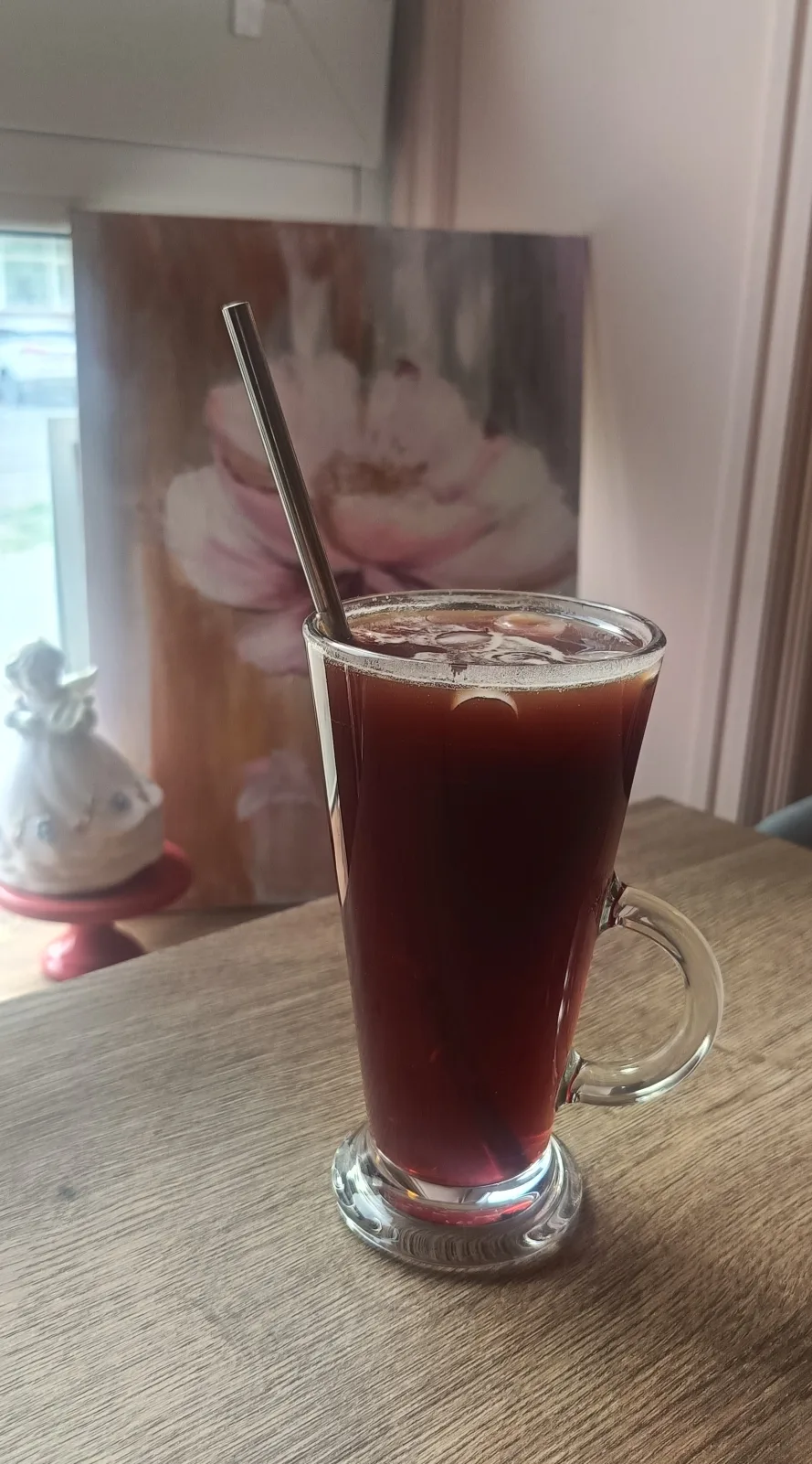 Сегодня первый день лета отмечается вишнёвым бамблом🍒.
