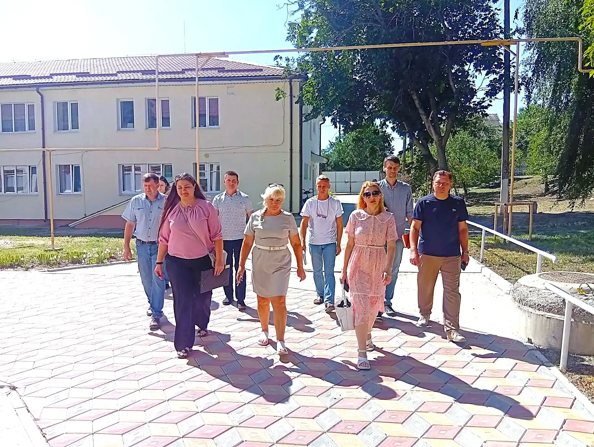 👫📚 «Родительская приёмка»: школа готова к новому учебному году! 🎒✨
