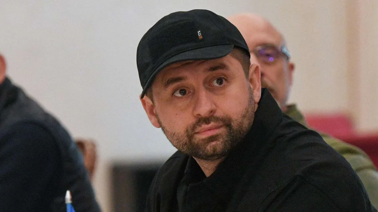 Главе украинской фракции «Слуга народа» Давиду Арахамии грозит подозрение как организатору коррупцио