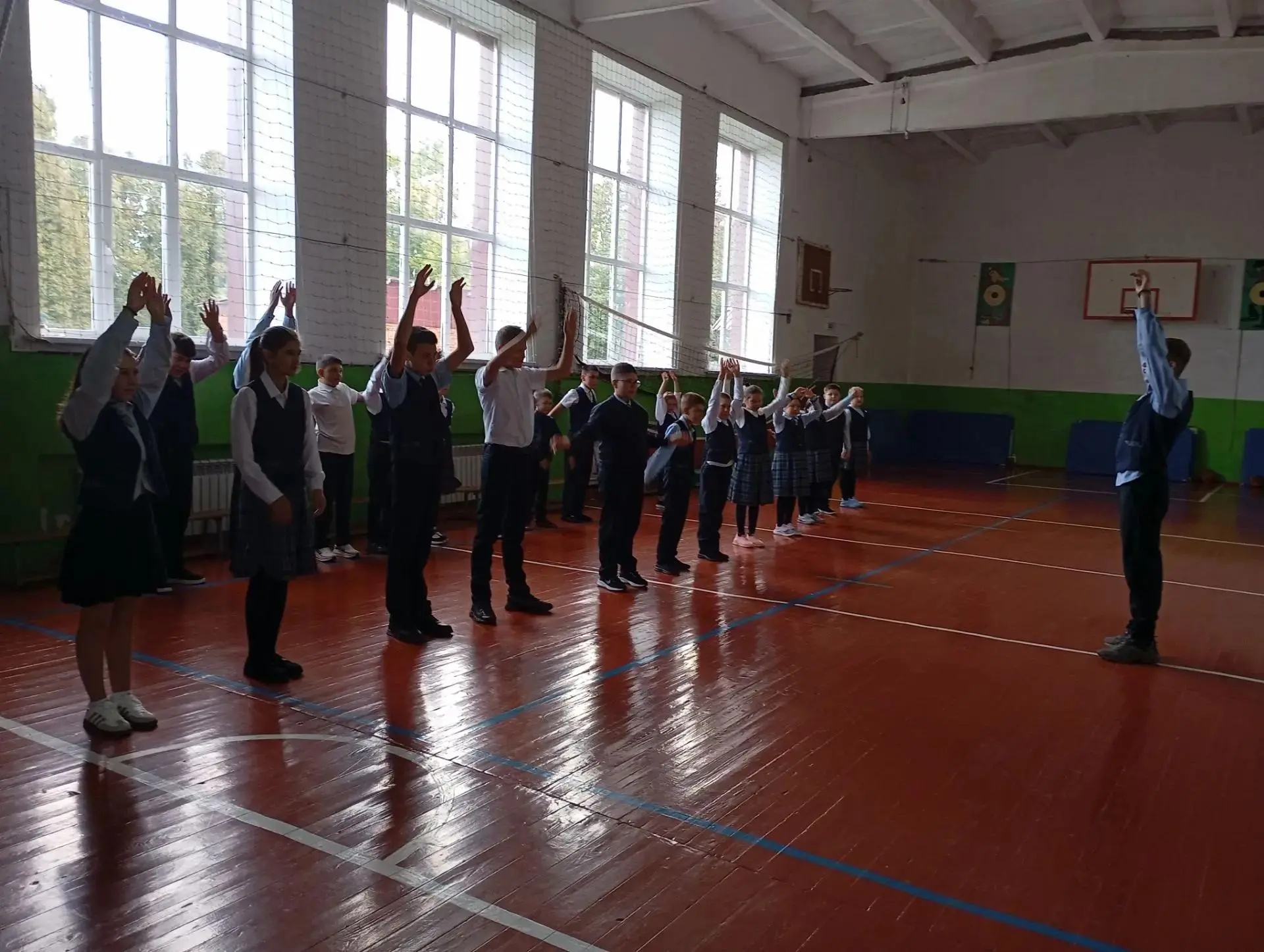 Утренняя зарядка - ежедневная привычка, прививающая навыки физической культуры и здоров...