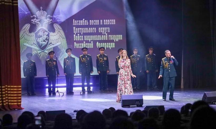 ❤️В КДЦ «Тимоново» прошёл концерт в честь Дня России!

Торжество объединило жителей округа, представ
