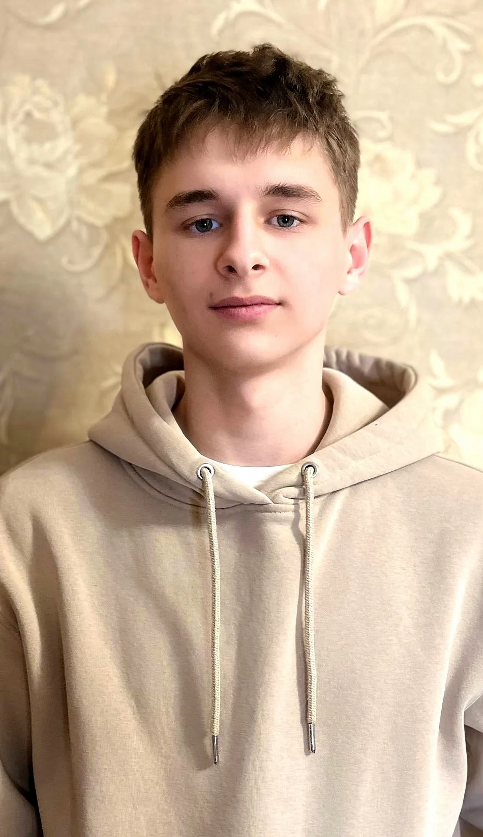 Ученик 11 б класса Кирилл Никуличев  участвует в челлендже #Рекомендуем  Если вы ищете книгу, котора