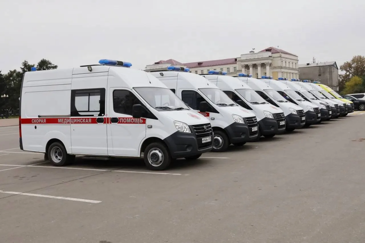 ▎🚑 Иркутская область на шаг ближе к качественной медицине: 15 новых "скорых"!