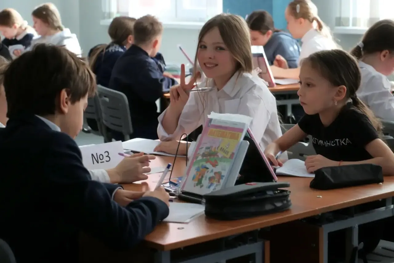 🏫 Провели открытые уроки для родителей будущих первоклассников  Наши первоклассные учителя провели с