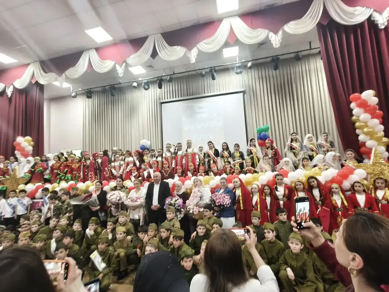 Завершение Начальной Школы в 61 школе! Яркое Начало Нового Пути! 🎈