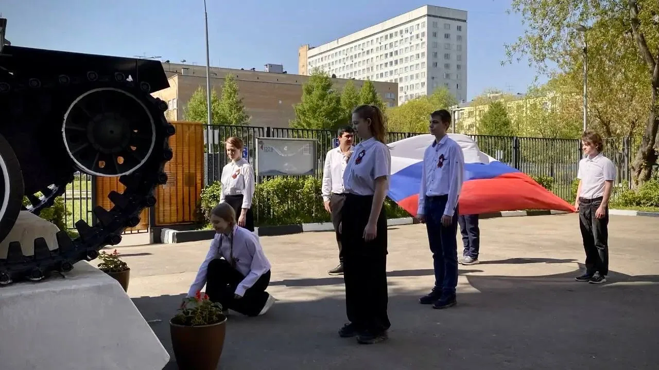 В преддверии празднования Великой Победы наша школа присоединилась к общегородской акции «Красные гв