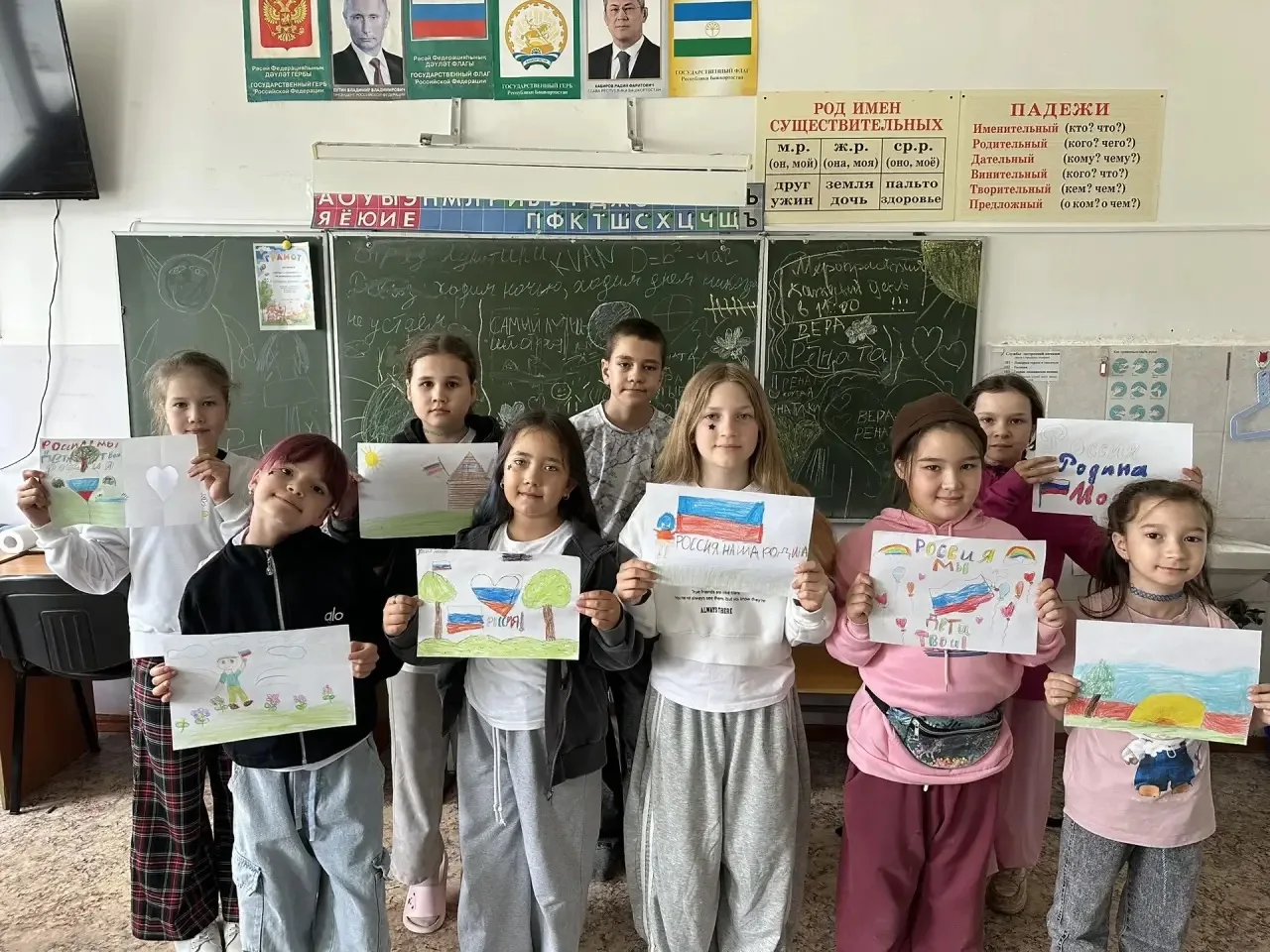 🌅 Сегодня день в нашем лагере завершился замечательной выставкой «Рисуй Россия»! 🎨

Ребята проявил