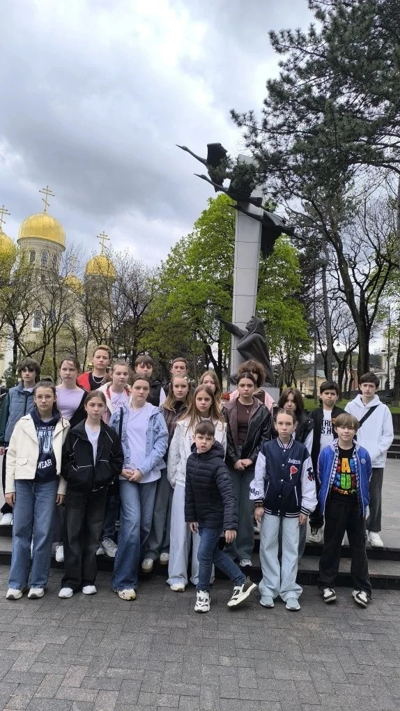 🚞 ЭКСКУРСИЯ В ГОРОД-ГОСПИТАЛЬ КИСЛОВОДСК: ПАМЯТЬ О ПОДВИГЕ МЕДИКОВ И ЖЕРТВАХ ВОЙНЫ  В рамках патриот