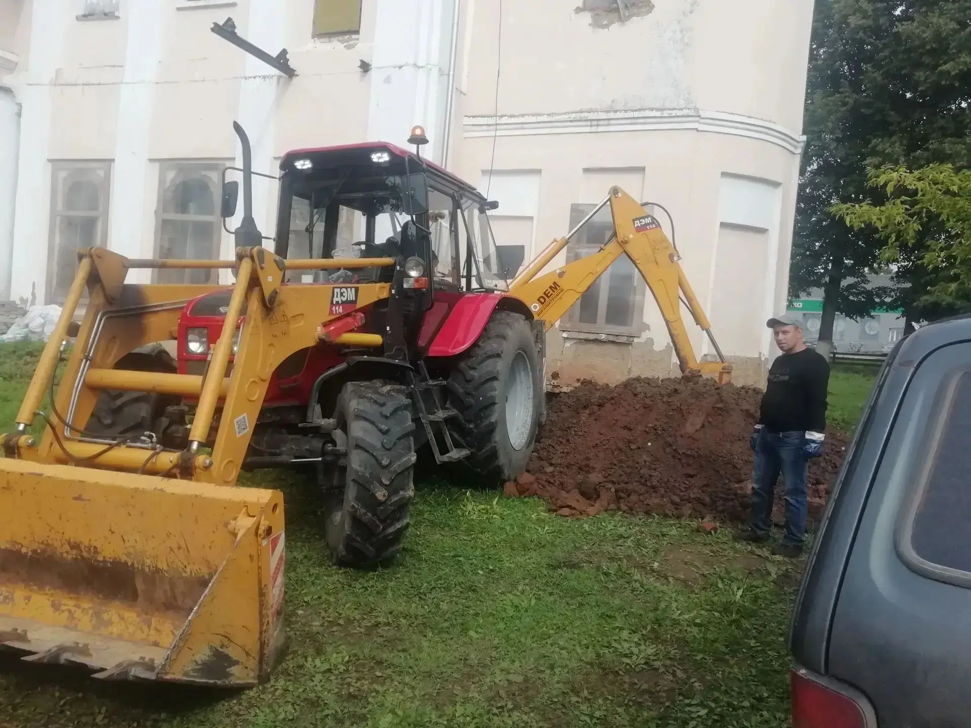 Ремонт водопровода на сетях водоснабжения в с. Хмелевицы. Работа по заявкам.